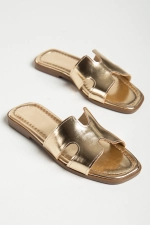 Mules Dorées pour Femme Sandales Plates Élégantes et Confortables de Plage Photographie-1